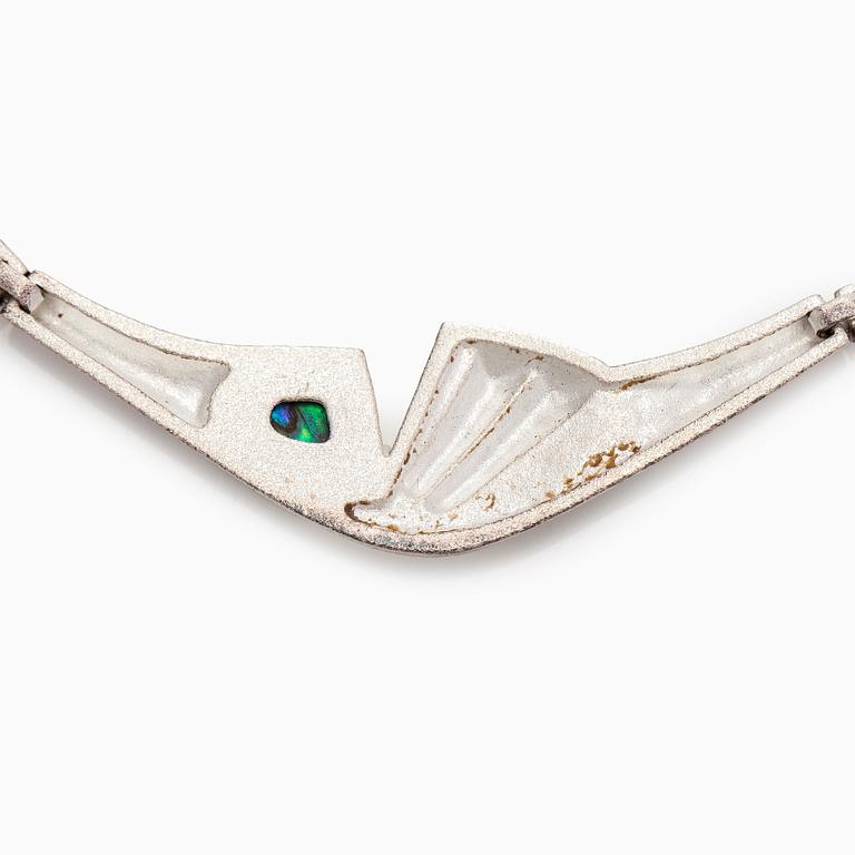 Zoltan Popovits, collier, "Nautilus", silver, pärlemor, Lapponia 2010.