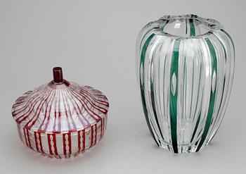 VAS samt SKÅL, 2 st, glas, en otydligt signerad, 1930/40-tal.