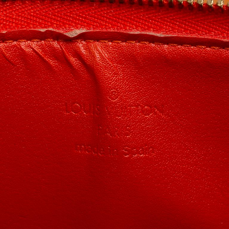 LOUIS VUITTON, A 'Vernis Lexington Fleurs Pochette'.