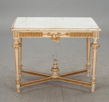 SALONGSGRUPP, 9 delar, gustaviansk stil, 1900-talets början.