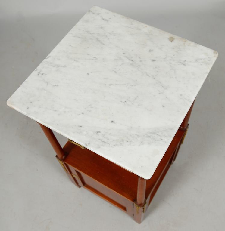 POTTSKÅP, gustaviansk stil, sent 1800-tal.
