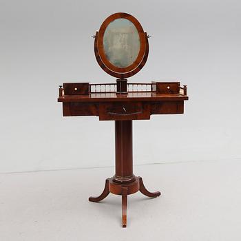 TOALETTBORD, Karl Johan, 1800-talets första hälft.