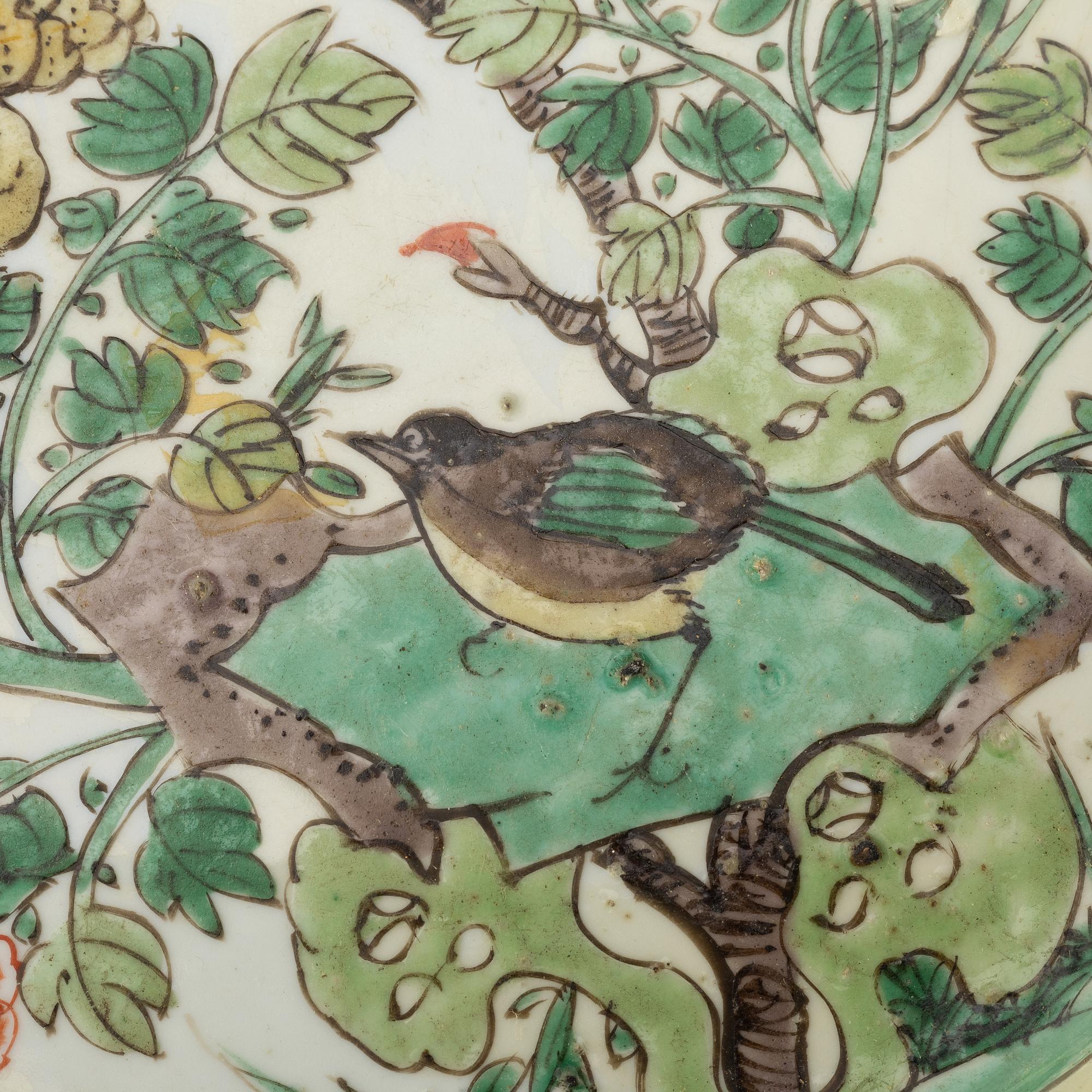 Fat, porslin. Qingdynastin, Kangxi (1662-1722).