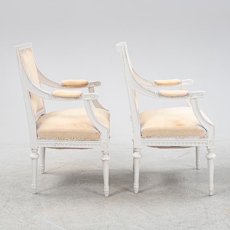 Karmstolar, ett par, gustaviansk stil, 1900-talets början.