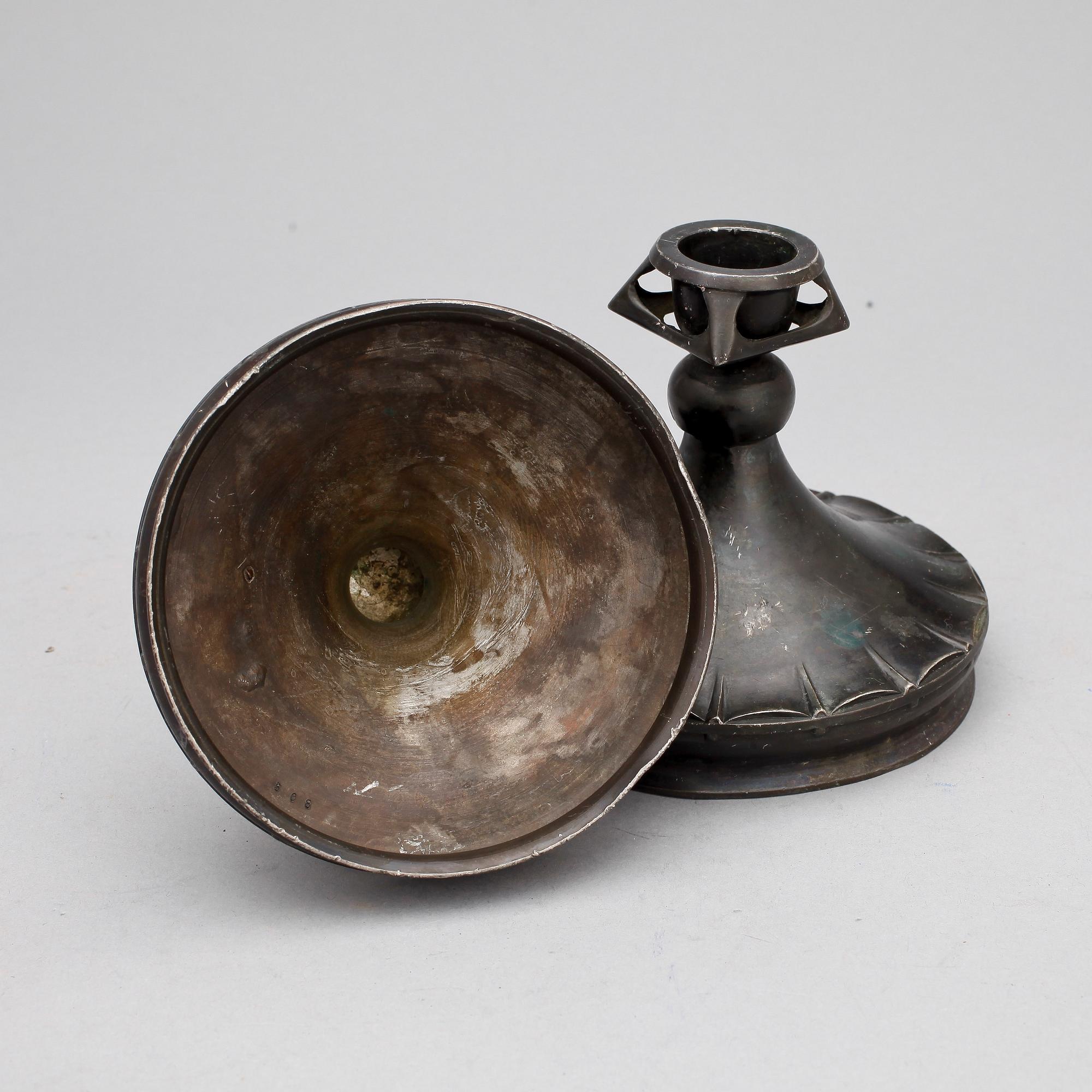 LJUSSTAKAR, 3 st, patinerad brons, 1900-talets början.