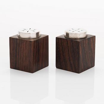 Bertel Gardberg, a salt and pepper shakers, for Kultakeskus, Hämeenlinna 1961.