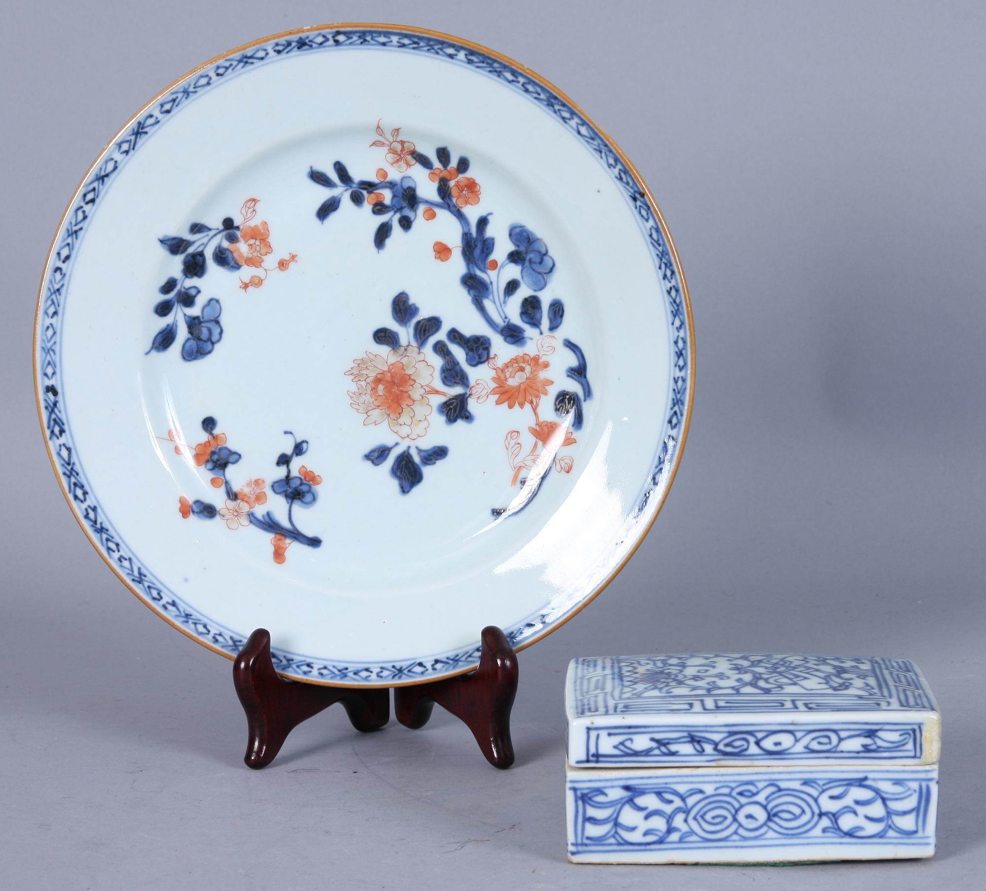 LOCKASK samt TALLRIK, porslin, Kina, 1700/1800-tal.