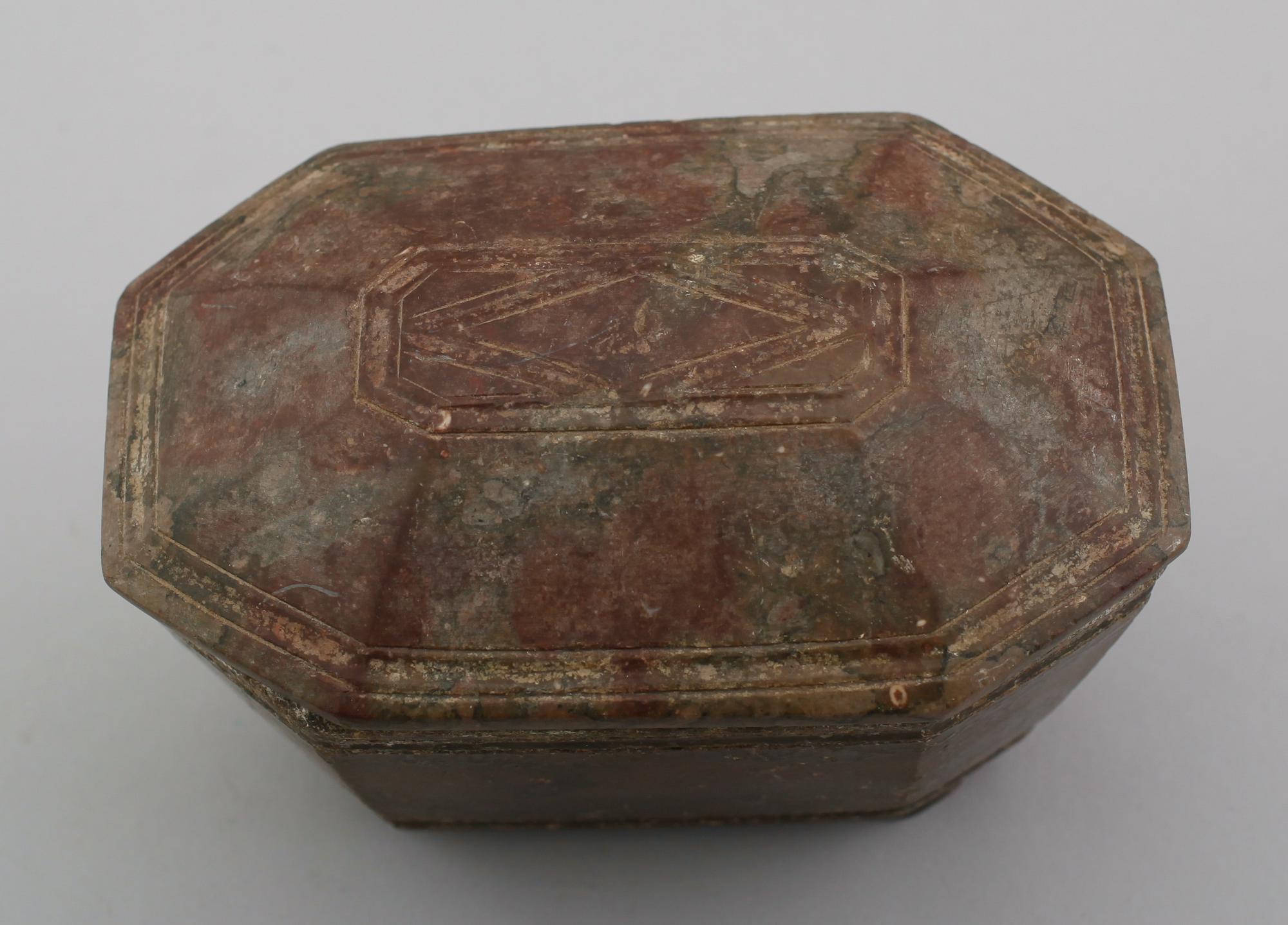 SKRIN, täljsten, 1700-/1800-tal.