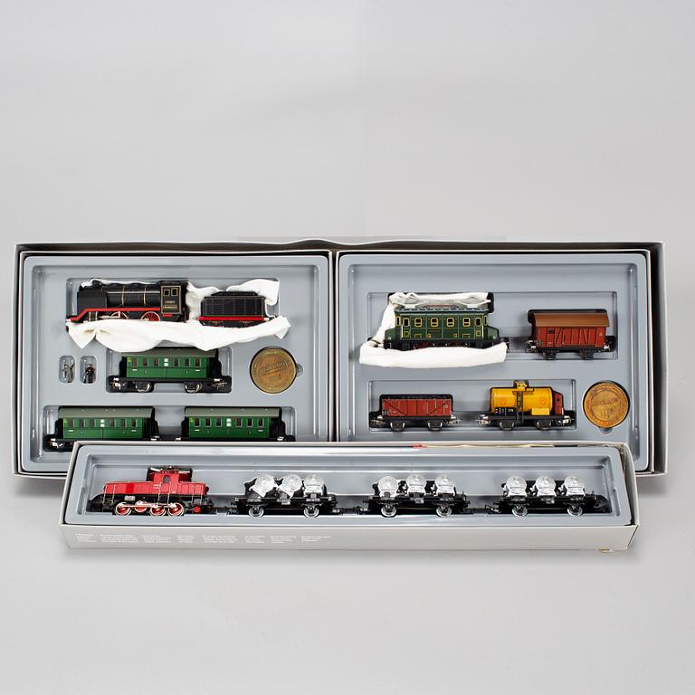 MÄRKLIN, a collection of H0 locomotives and wagons from the second half of the 20th century.