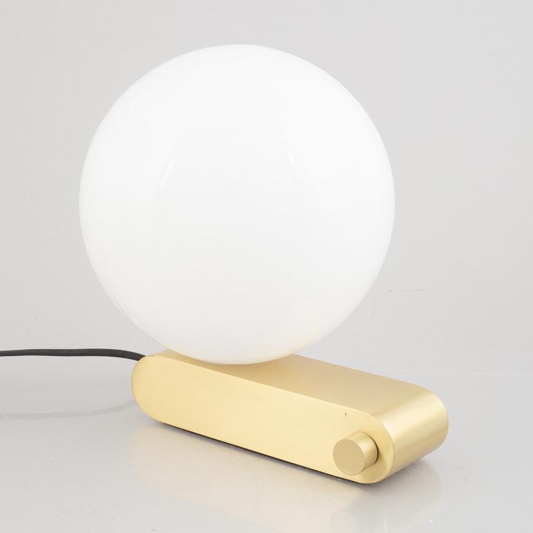 Fred Segal, table lamp "Sphere Desk Lamp", CB2, contemporary.