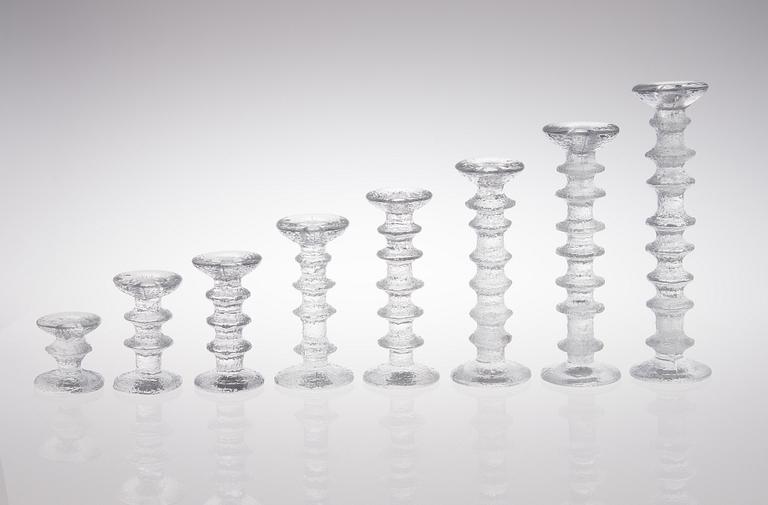 TIMO SARPANEVA, LJUSSTAKAR,  8 ST. "Festivo". Fem st. signerade TS. Iittala.