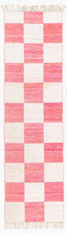 Margit Thorén, gallerimatta, dubbelvävd trasmatta, "Schackrutan," Firma Svenskt Tenn, ca 315 x 90 cm.