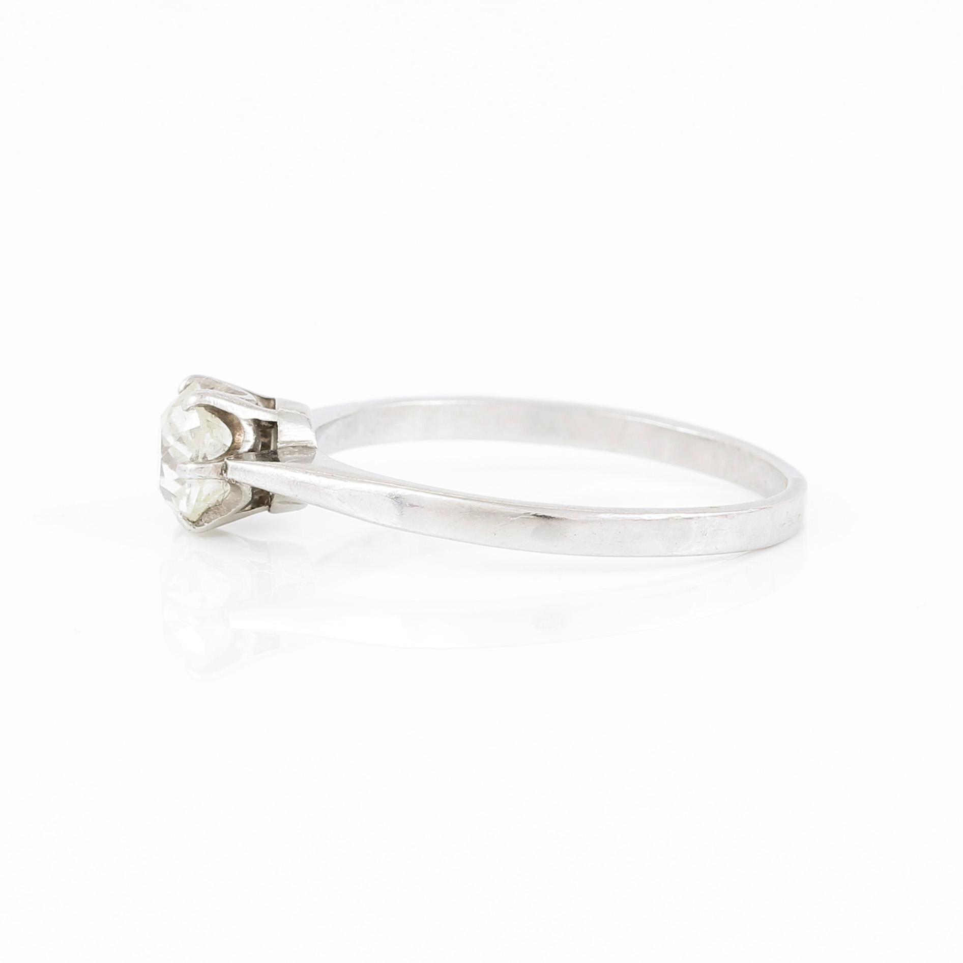 ENSTENSRING, platina, gammalslipad diamant, ca 0,40 ct, Stockholm 1945. Vikt ca 2 gram.