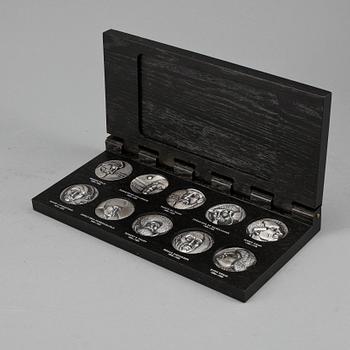 MEDALJSAMLING, 10 st, silver, upptäcktsresande. Sporrong 1973-74. Tot silvervikt ca 661 gram.