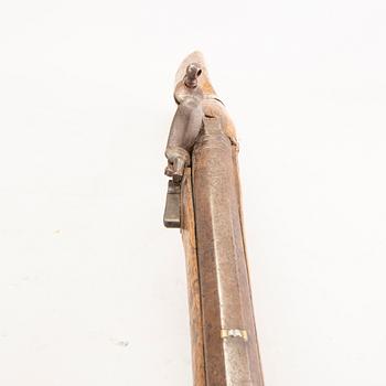 Flintlåsgevär, kort, svenskt, 1700-/ 1800-tal.