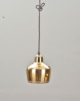 TAKLAMPA, design Alvar Aalto, A330. Tillverkad av Valaistustyö eller Louis Poulsen & Co a/s Denmark.