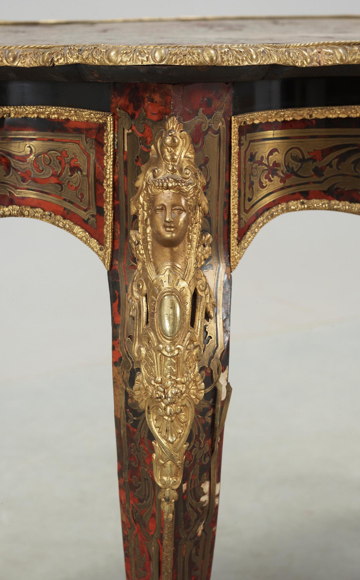 SALONGSBORD, Napoleon III-stil, Frankrike, 1800-talets andra hälft.