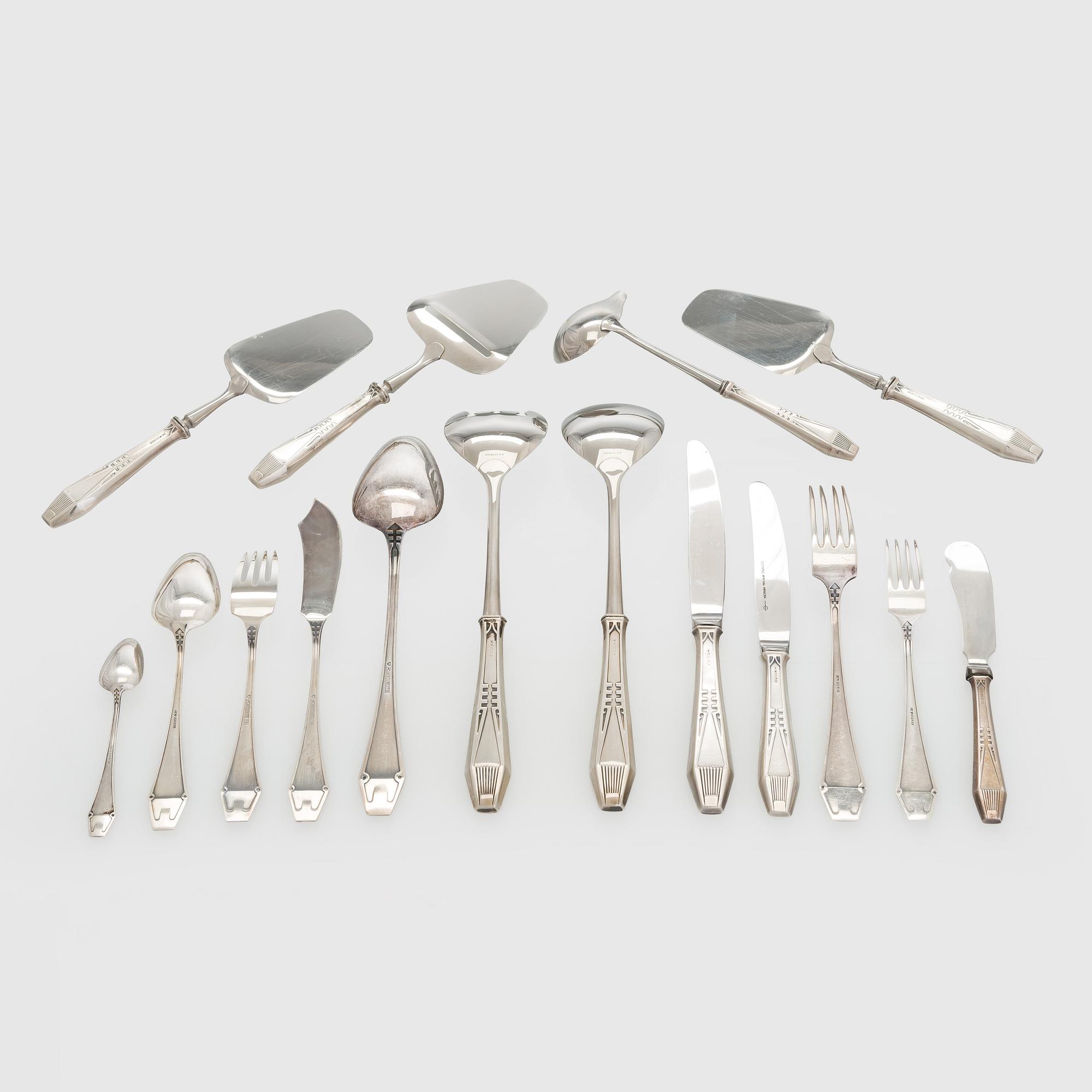 Bestickuppsättning, 48 dlr, silver, "Suomi"-serien, Kultateollisuus, Åbo 1913-2000.