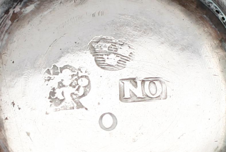 BÄGARE, silver, Nils Orstedt, Norrköping 1772. Vikt ca 27 g.