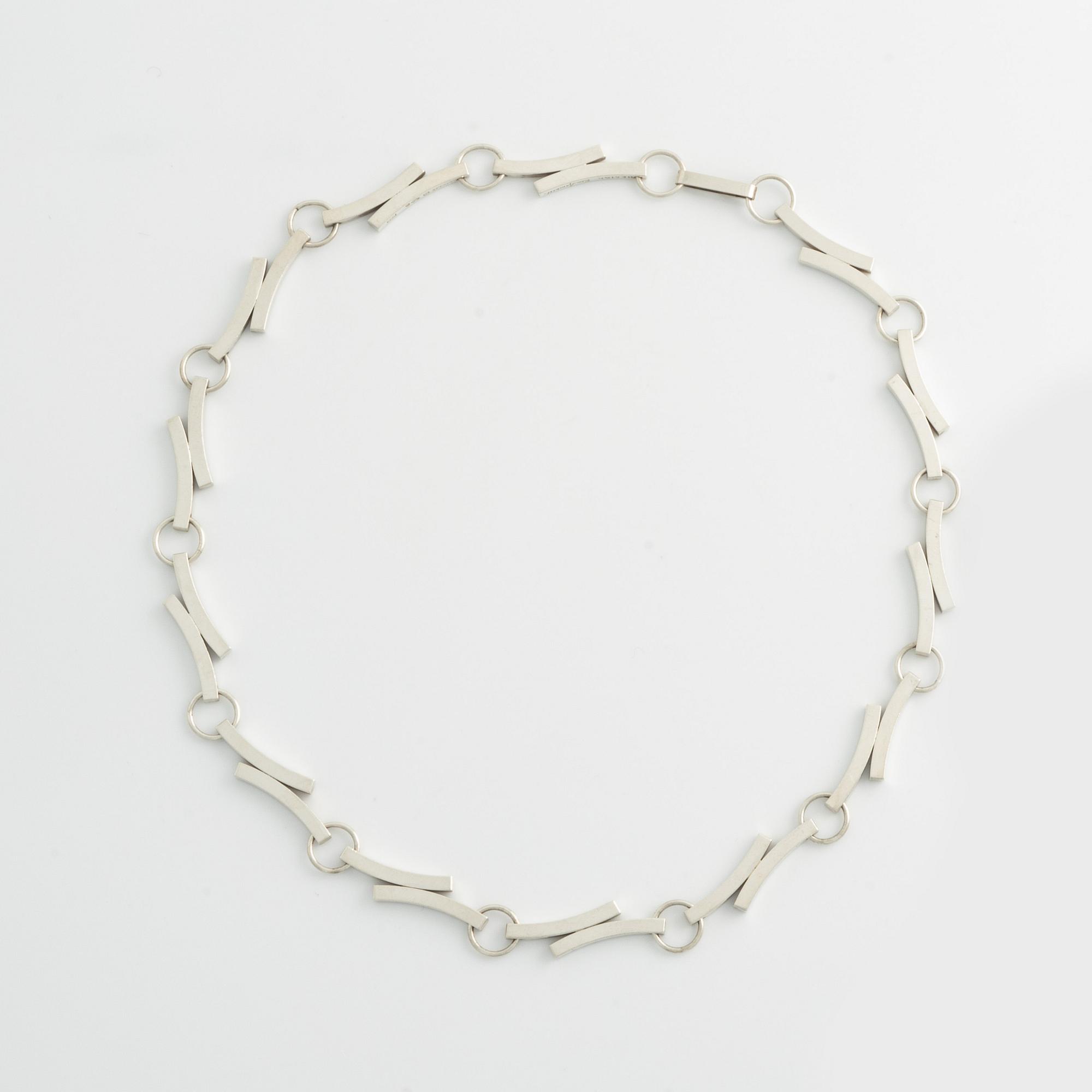 Elon Arenhill, bracelet and necklace, silver. Malmö.