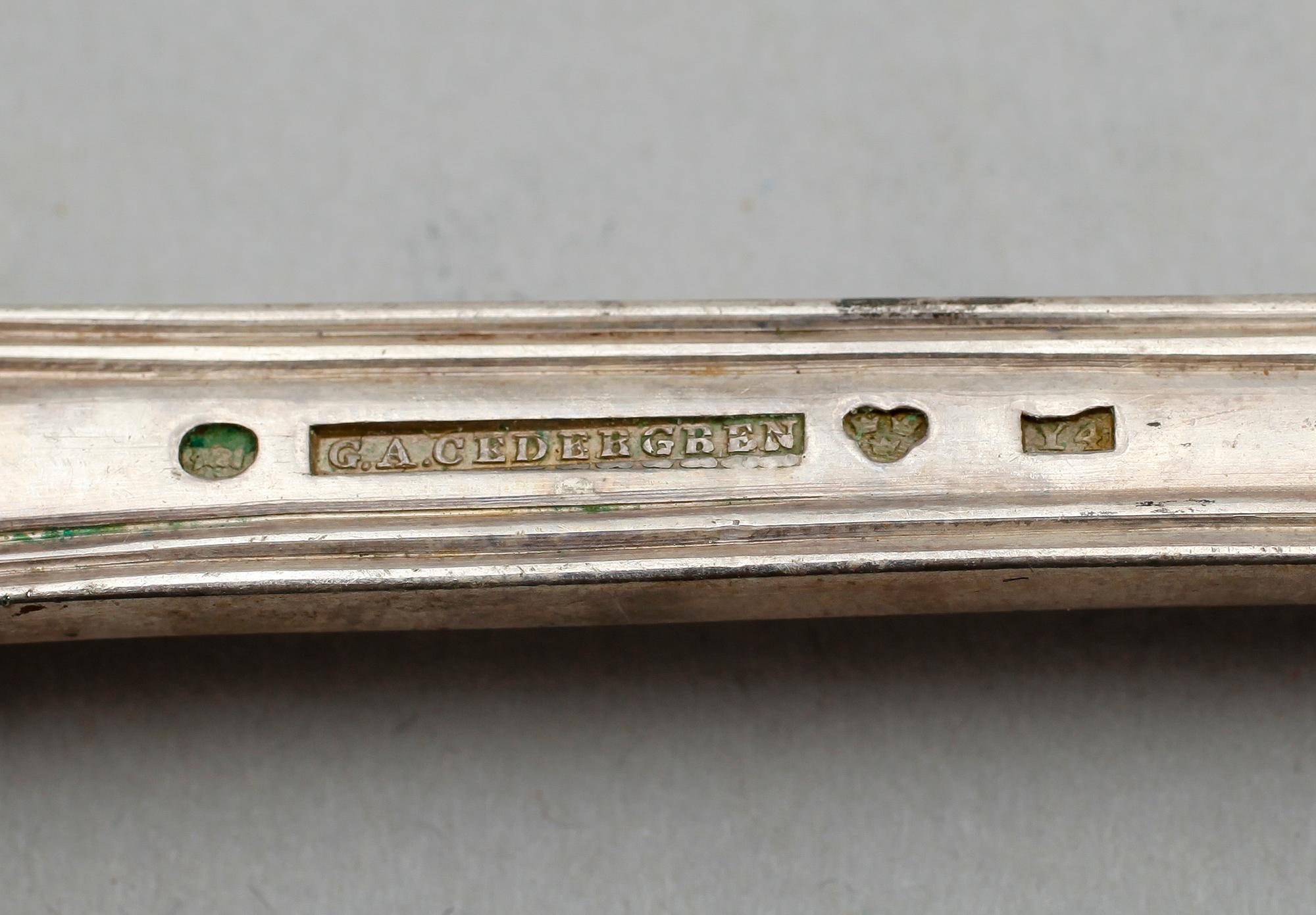 SOPPSLEV SAMT RAGUSKED, silver, Gustaf Adolf Cedergren, Stockholm 1853. Vikt ca 460 g.