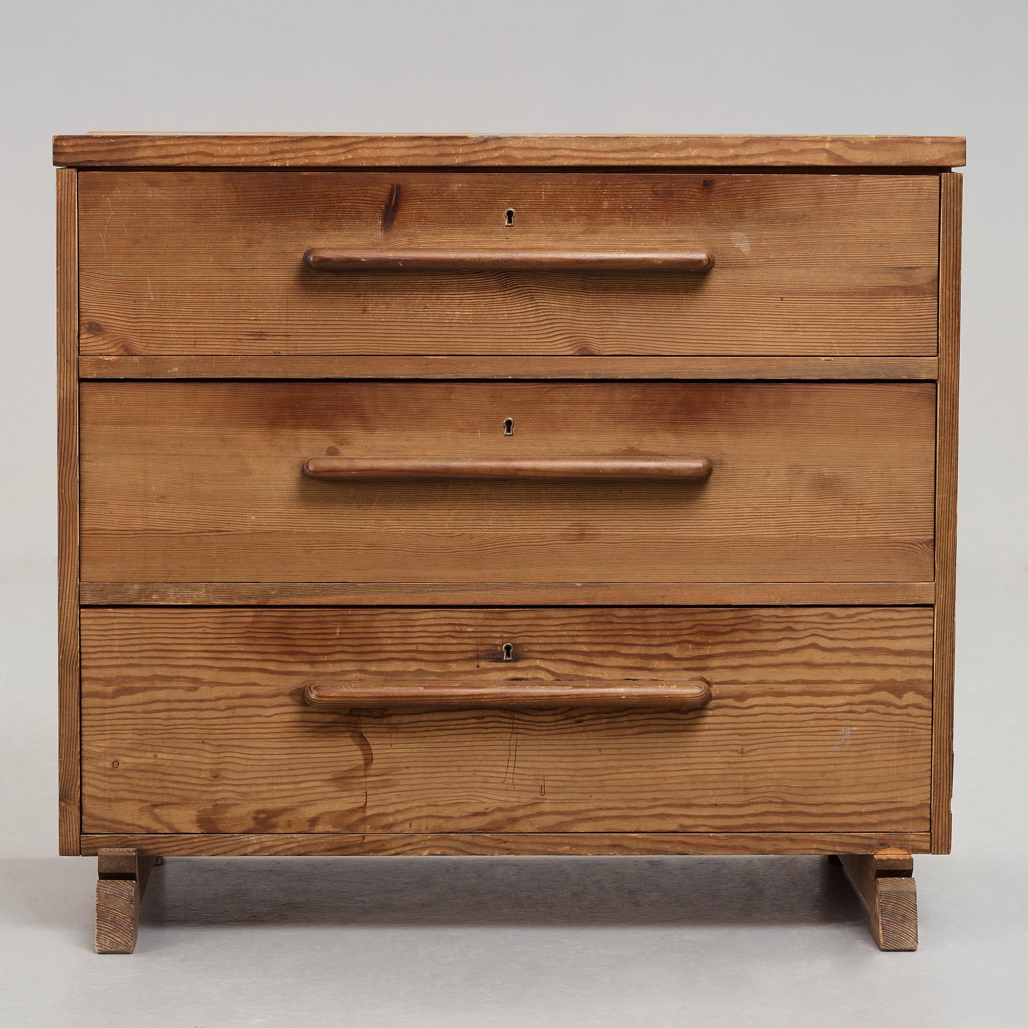Axel Einar Hjorth, attributed to, a pine chest of drawers, Nordiska Kompaniet, Sweden 1930´s.