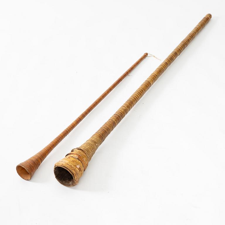 Näverlurar, två stycken, Sverige, 1700 / 1800-tal.
