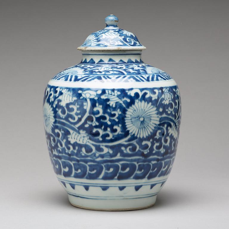 A blue and white jar, Ming dynasty, 17th Century.