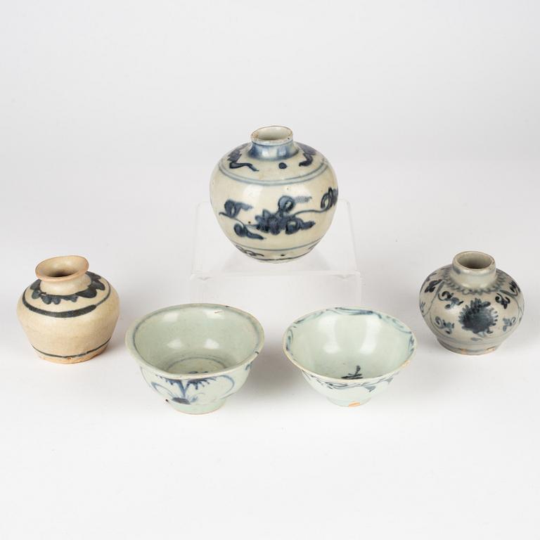 A group of blue and white porcelain for the South East Asian market, 15th/16th Century.