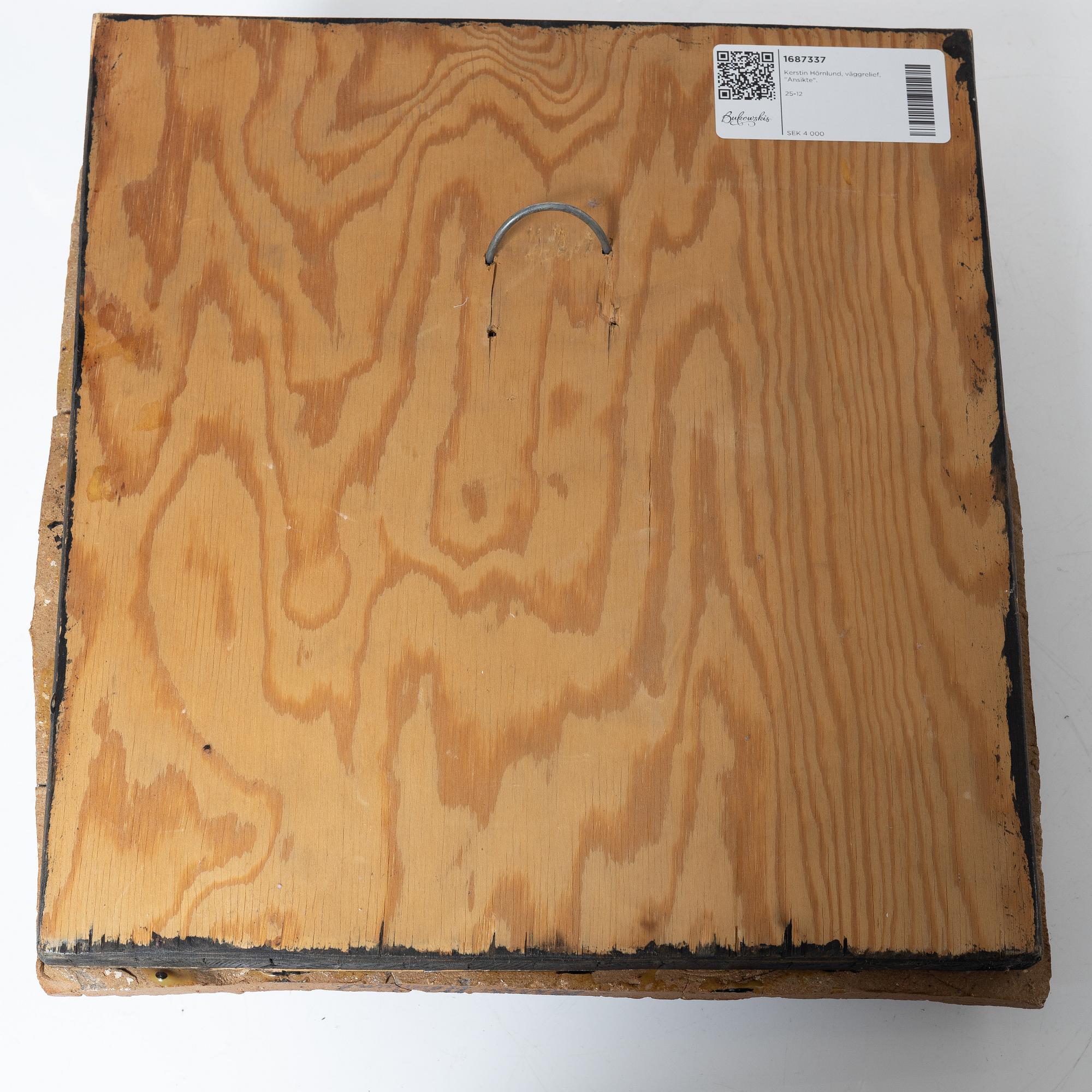 Kerstin Hörnlund, Wall relief, stoneware.