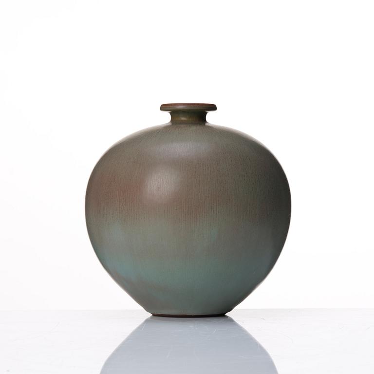 Berndt Friberg, a stoneware vase, Gustavsberg studio, Sweden 1968.