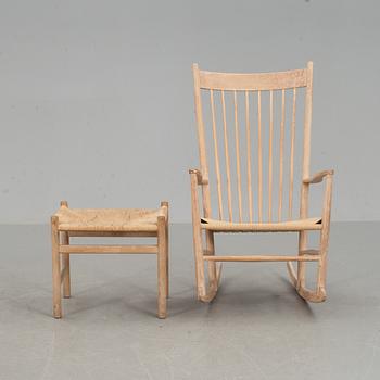 GUNGSTOL med FOTPALL, "J16", Hans J Wegner, F.D.B. Mobler, Danmark, 1900-talets andra hälft.