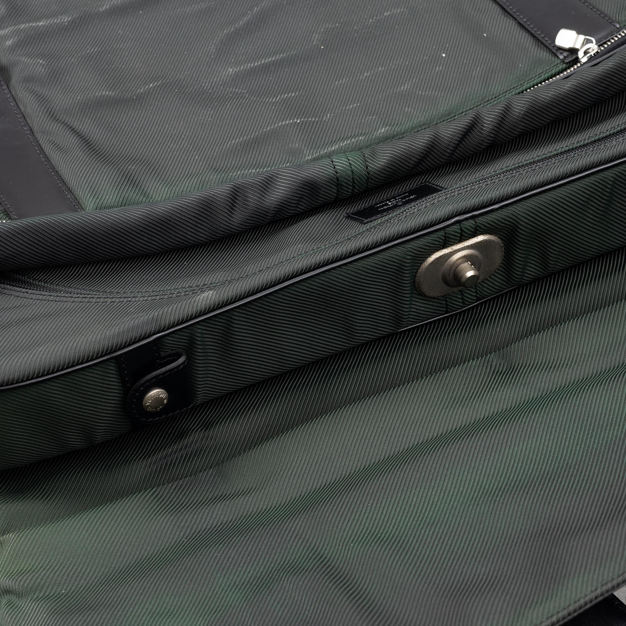 Louis Vuitton, resegarderob.