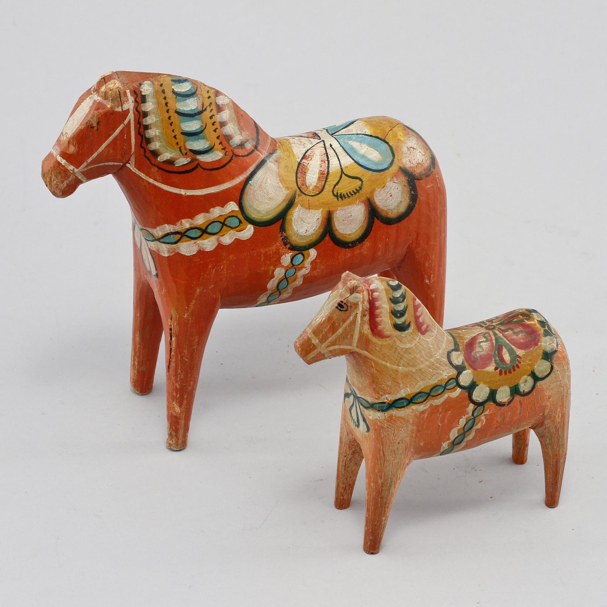 DALAHÄSTAR, 2 st, tidigt 1900-tal.