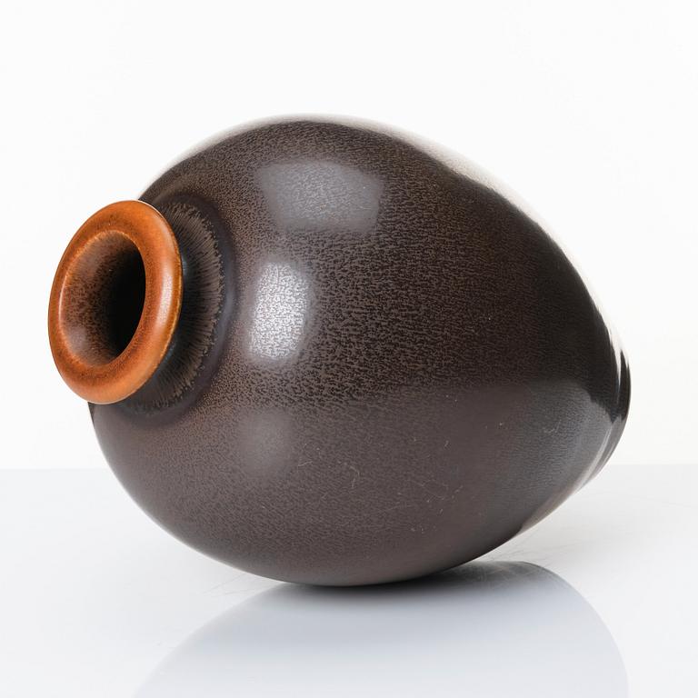 Berndt Friberg, a stoneware vase, Gustavsberg studio, Sweden 1964.