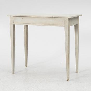 Bord, gustaviansk stil, med äldre delar.