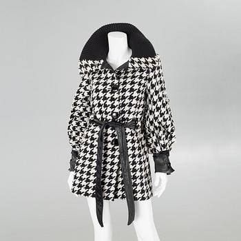 DOLCE & GABBANA, kappa, italiensk storlek 42.