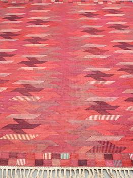 Barbro Nilsson, A CARPET, "Rödarp", flat weave, ca 299 x 186,5 cm, signed AB MMF BN.