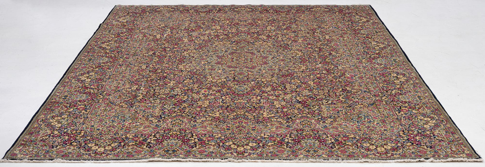 Matta, "Millefleure", Kirman, 417 x 309 cm.