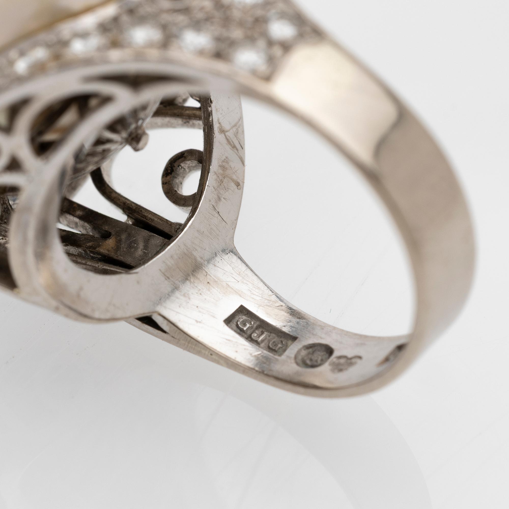 Jürgen Girgsdies, ring, 18K, diamanter, pärla, Stockholm, 1977.
