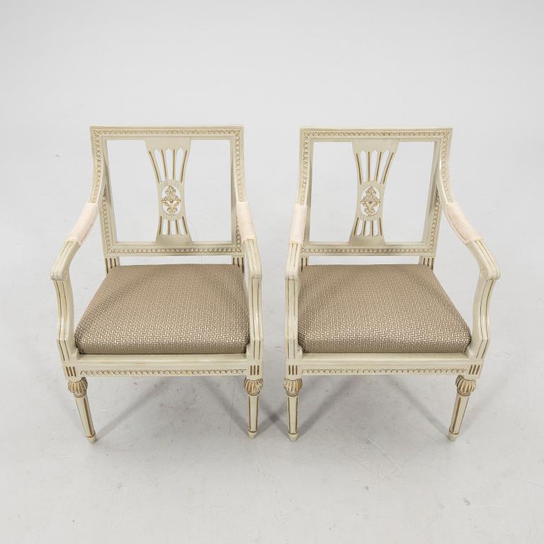 Karmstolar ett par Sengustavianska tidigt 1800-tal.