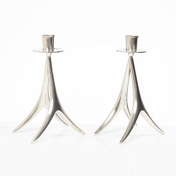 Anna-Greta Eker, ljusstakar, ett par, silver, Auran Kultaseppä Oy, Åbo, 1962.