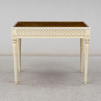 A late 20th century gustavian style flower stand.