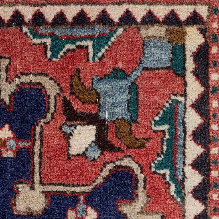 Matta, Heris, ca 330 x 234 cm.