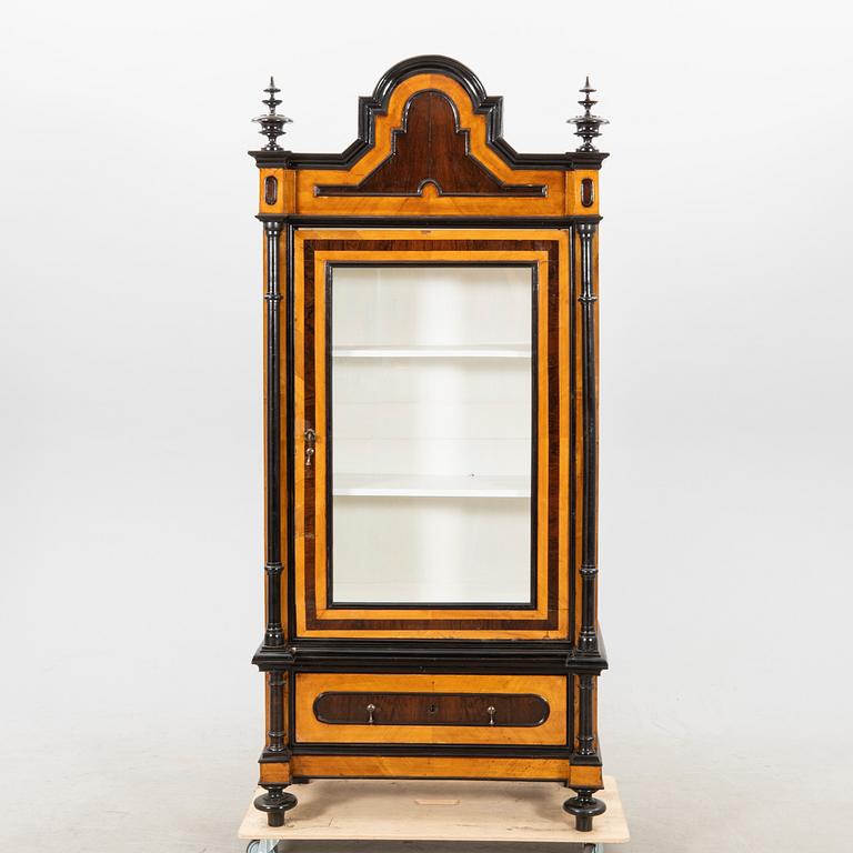 Vitrine cabinet Neo-Renaissance late 19th century.
