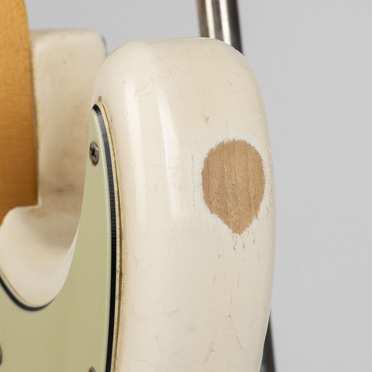 Fender, "Stratocaster", electric guitar, USA, 1962.