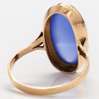 A 14K gold ring with a calcedone.