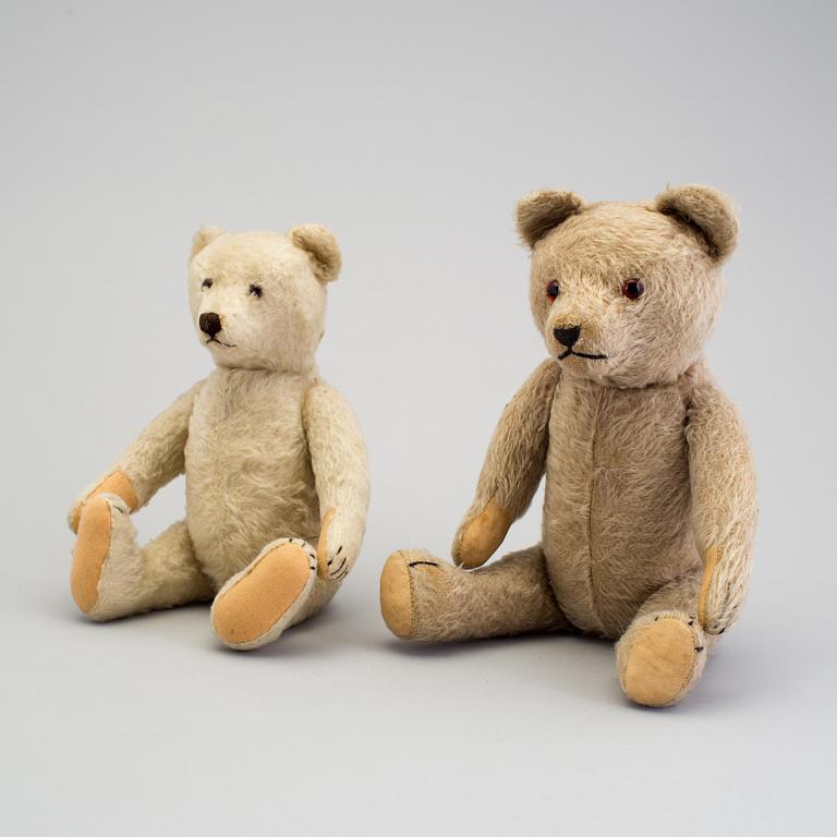 Two teddybears by Steiff and probably Gebrüder Hermann, Germany, 1950s.