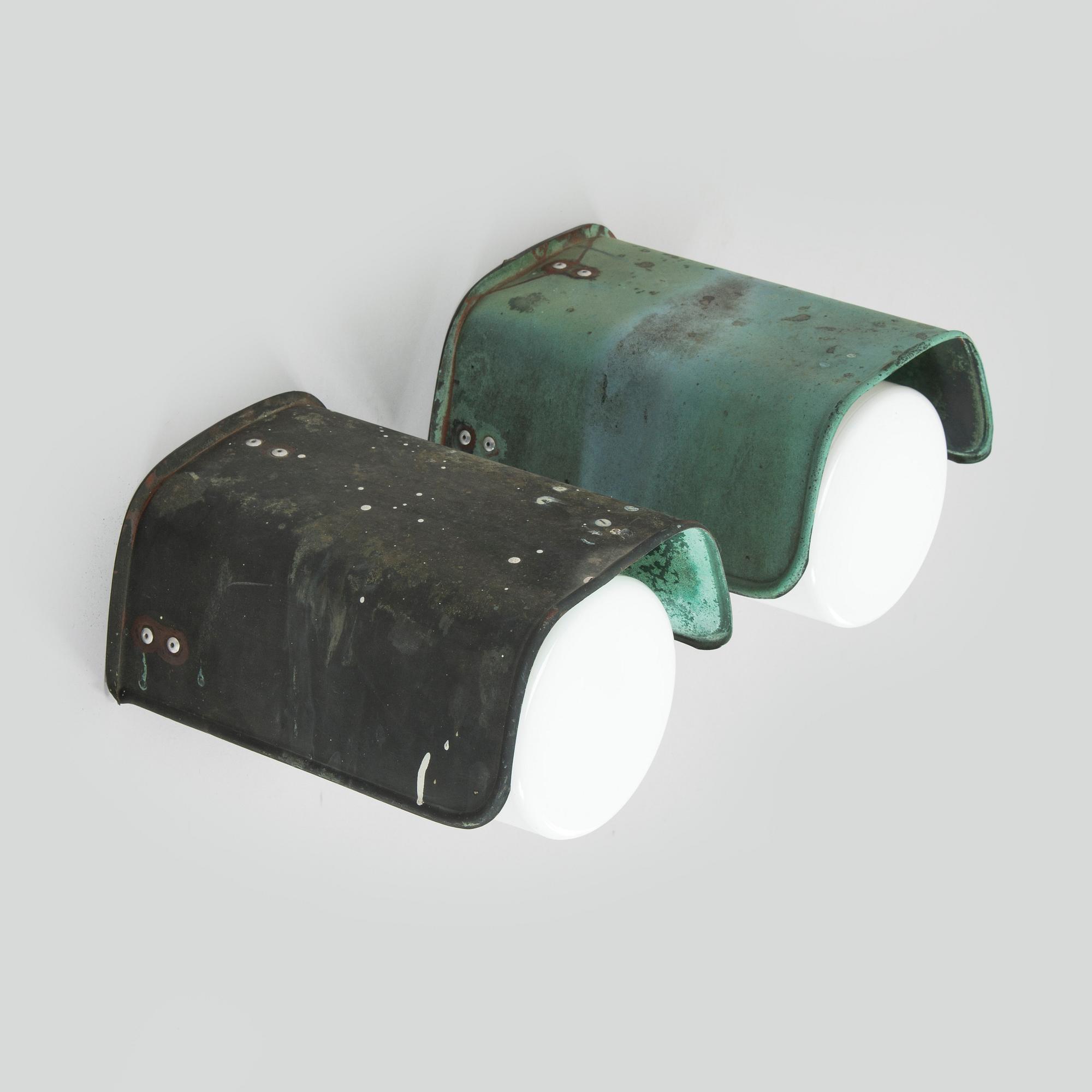 Vägglampor, ett par för utebruk, Sähköliikkeiden OY (SLO) 1960-tal.