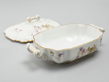 MATSERVIS, 49 delar, opakgods, "Viola", Gustavsberg, tillverkad 1895-1930.